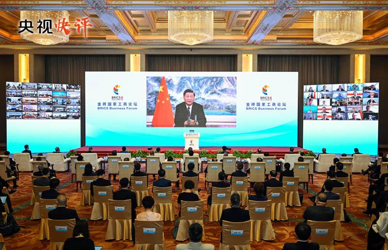 新澳精準資料免費提供濠江論壇,精湛解答解釋落實_雙語制94.652