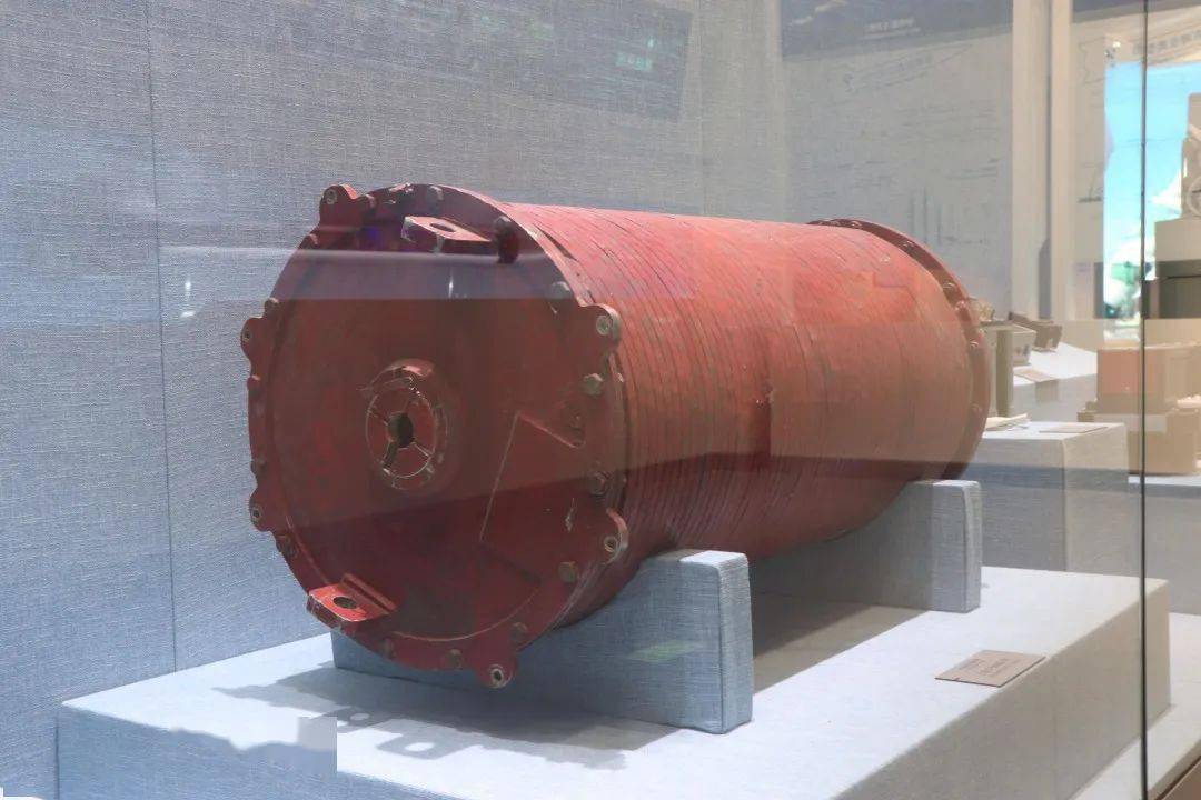 軍火皇后最新動態(tài)，揭秘全球軍事科技前沿的璀璨明珠