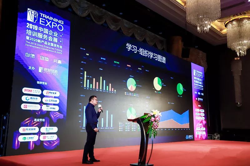 美國(guó)最新內(nèi)容與動(dòng)態(tài)，探索前沿科技、文化與社會(huì)變遷