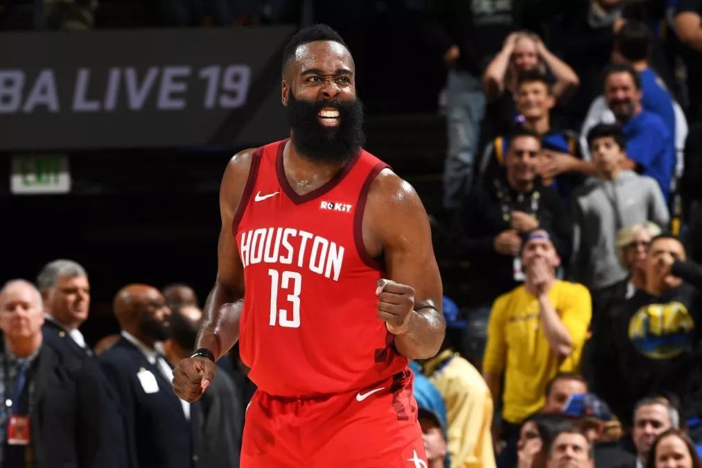 NBA MVP 2017最新排行，群雄逐鹿，誰(shuí)將榮耀加冕？