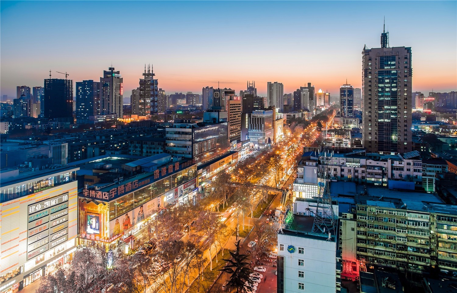 最新街景的魅力，探索城市的新面貌