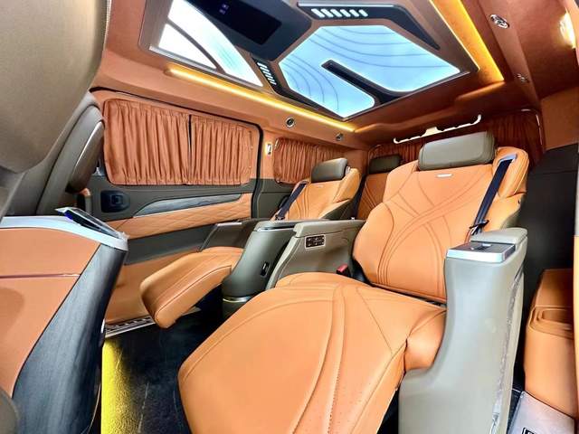 最新的汽車座椅設計，塑造舒適與科技的完美融合