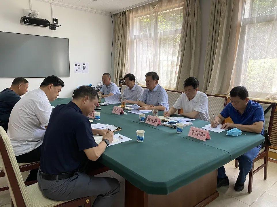 無極傾倒廢液最新進(jìn)展，挑戰(zhàn)與應(yīng)對(duì)策略