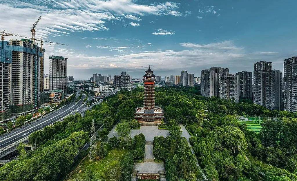 塔子山公園旁最新樓盤，城市新貴的生活領(lǐng)地