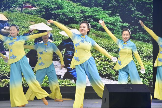 最新農(nóng)村婦女跳舞視頻，展現(xiàn)鄉(xiāng)村活力與魅力