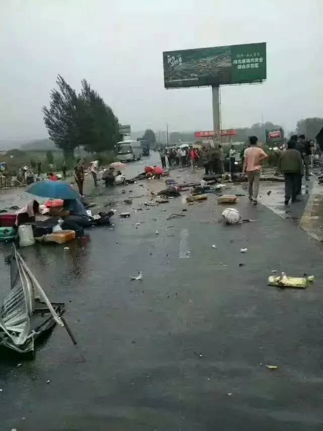 圍場半截塔車禍最新消息，事故現(xiàn)場救援與后續(xù)關注