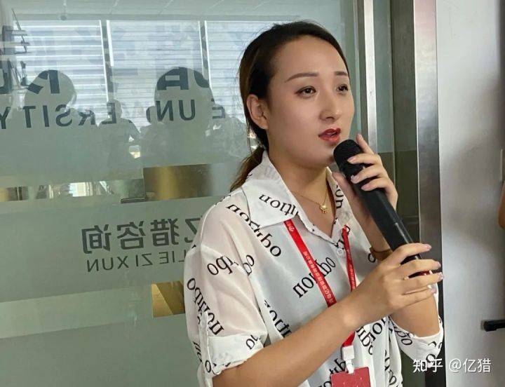 韋澤華與劉洛汐的最新動態(tài)，星光璀璨，未來可期